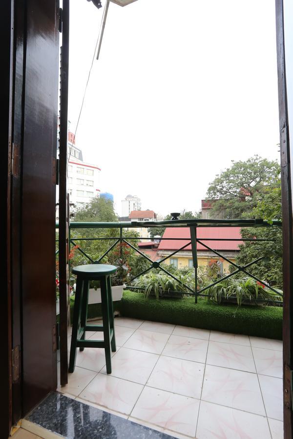 Tuti Lakeside Homestay Hà Nội Ngoại thất bức ảnh